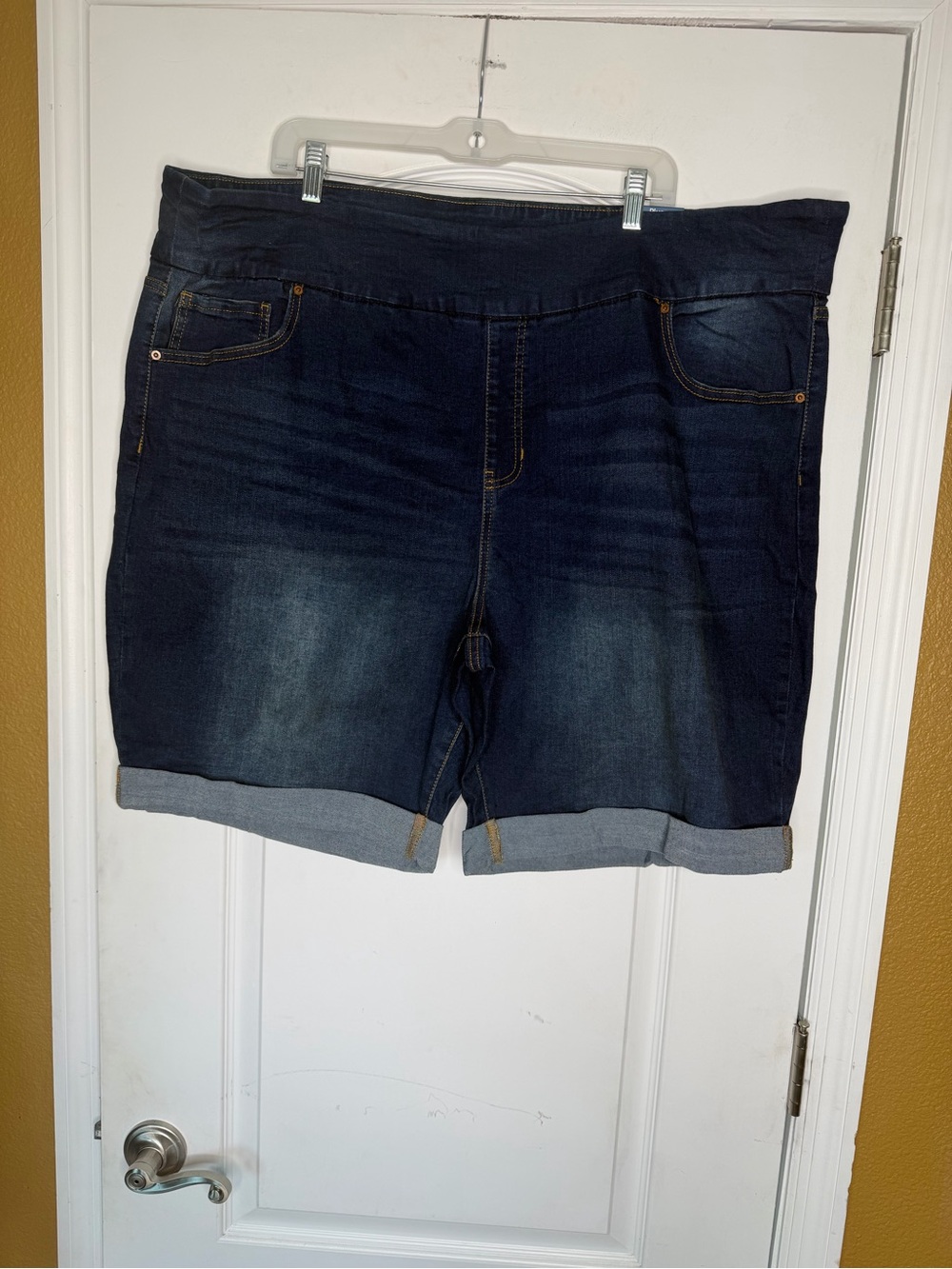 NWT Terra & Sky Women’s Plus Size Dark Blue Pull On Denim Bermuda Shorts Size 3X